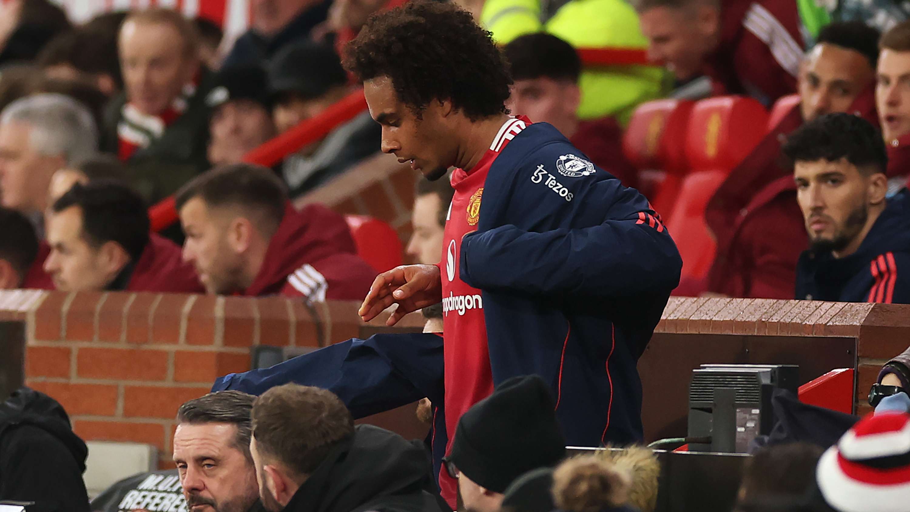 八冠王辉煌终结 广州队与武汉长江共同陷入降级危机