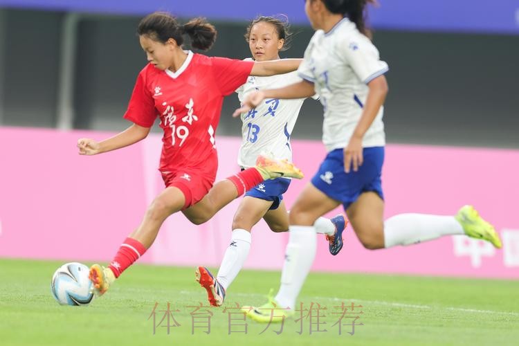 全国女足联赛广东赛区开赛 一睹众国脚风采 全国女足联赛广东赛区开赛 一睹众国脚风采